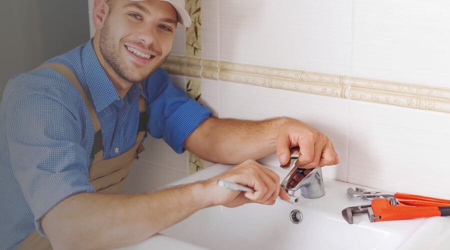 Handle or spout repair in Grannis, AR